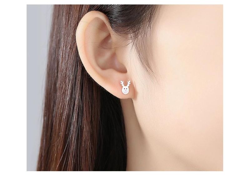 Cute Christmas Fawn Style Wear Ear Stud with Pearl