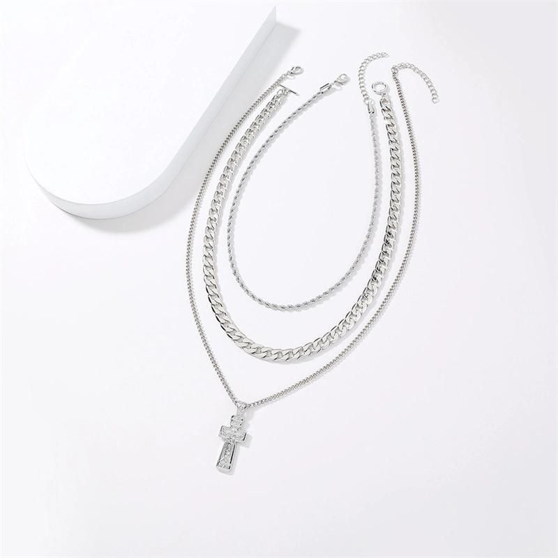 Manufacture Simple Chic Chain Necklace with Metro Styling Cross Pendant Necklace Chunky Curb Chain Necklace Wheat Chain Necklaces in Rhodium Finish