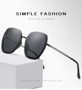 Women Sunglass Oversize Polarized Sun Glasses with Rivet Decoration UV400