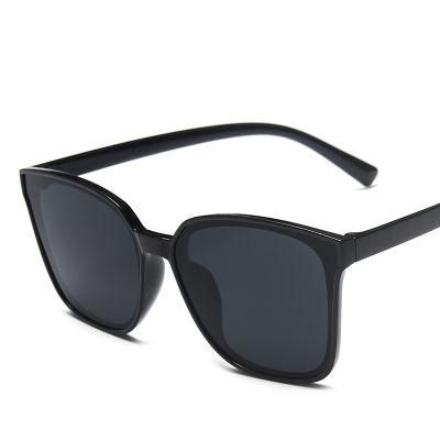 Simple Sunglasses Star The Same Retro Square Simple Sunglasses.