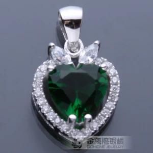 Fashion New Design Emerald Stone Heart Pendant
