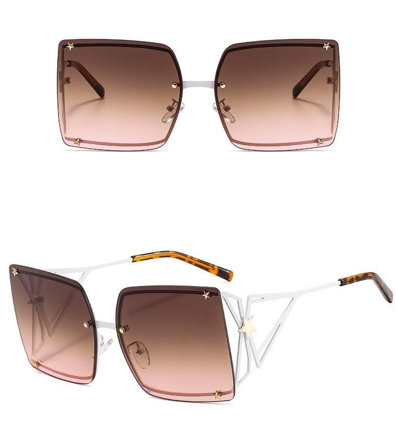 2020 New Large Metal Frame Punk Rivet Sunglasses