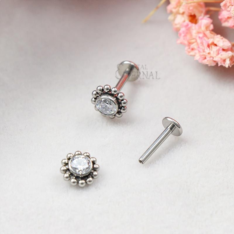 Eternal Internally Threaded 16g Cluster Titanium Labret Piercingjewelry